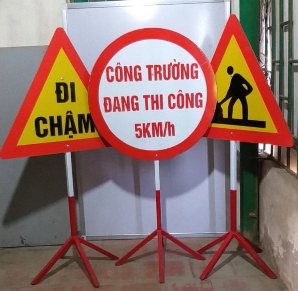 Biển báo công trường có sẵn tạI Hà Nội